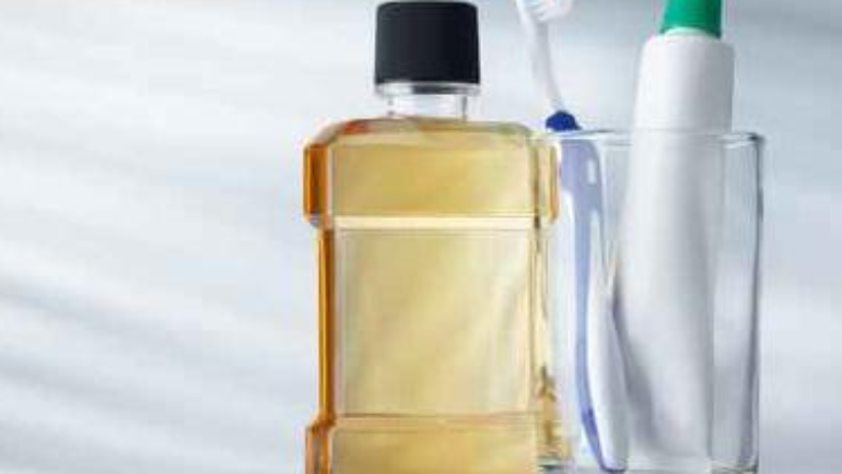 Choosing Your Mouthwash: Cosmetic or Therapeutic?