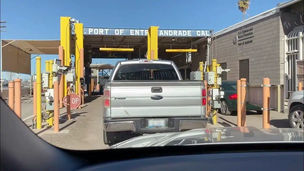 Andrade los algodones border